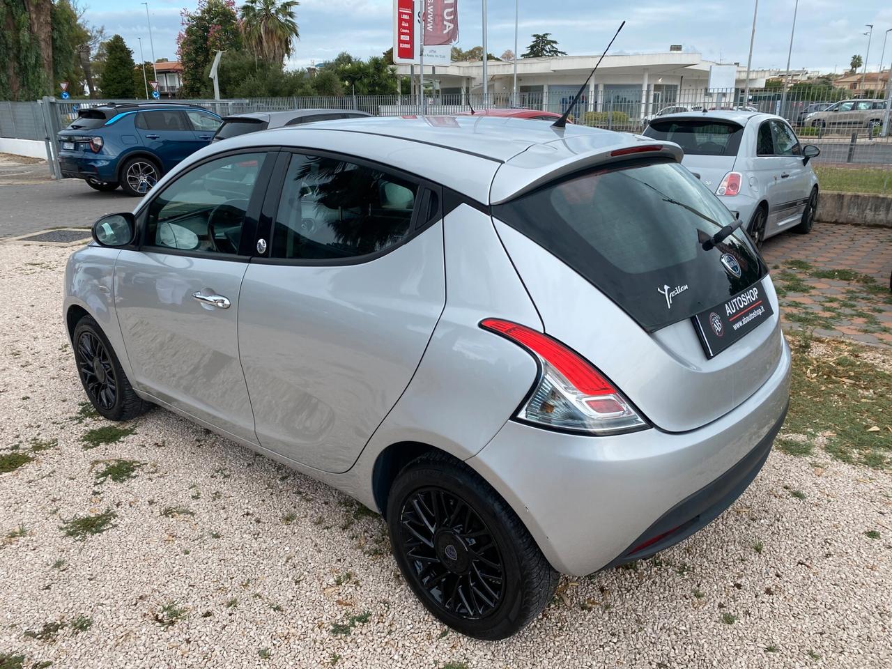 LANCIA - Ypsilon - 1.2 69 CV 5 porte GPL - UNIPRO. - NEOPATENTATI - FINANZIABILE