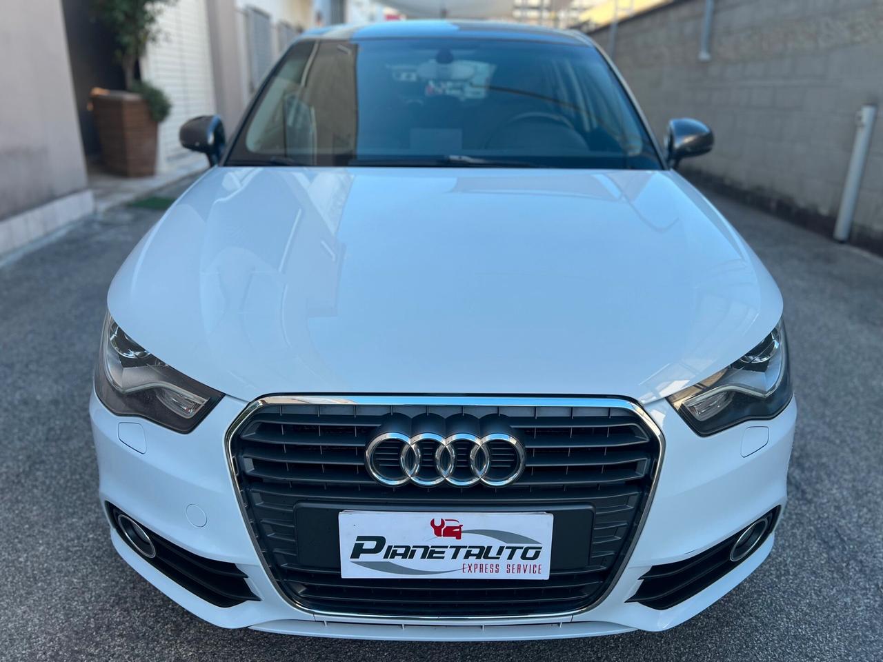 Audi A1 SPB Sportback 1.6 tdi Ambition 105cv LED/PDC PERFET.