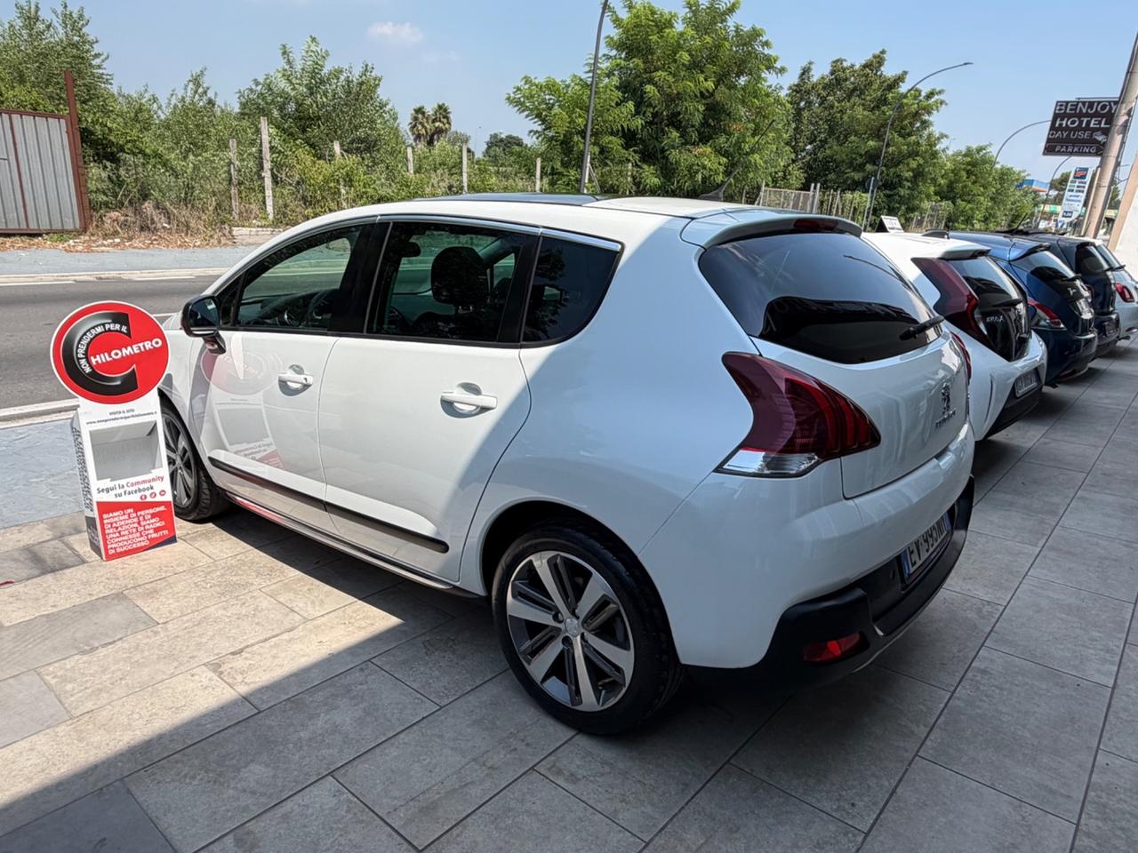 Peugeot 3008 1.6 HDi 115CV Allure