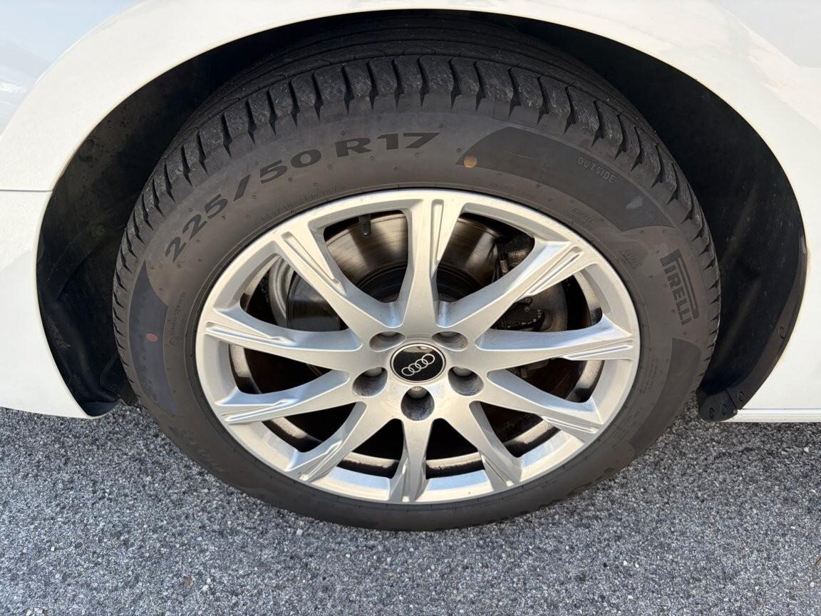 Audi A4 Avant 30 TDI/136 CV S tronic Business Advanced