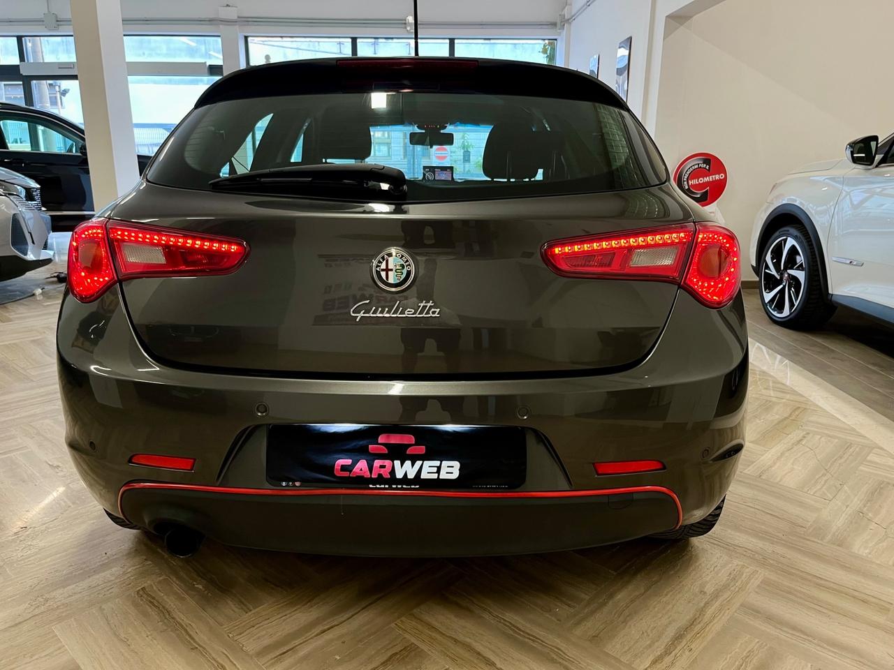 ALFA ROMEO Giulietta 1.6 JTDM2 DISTINCTIVE NAVY 2012