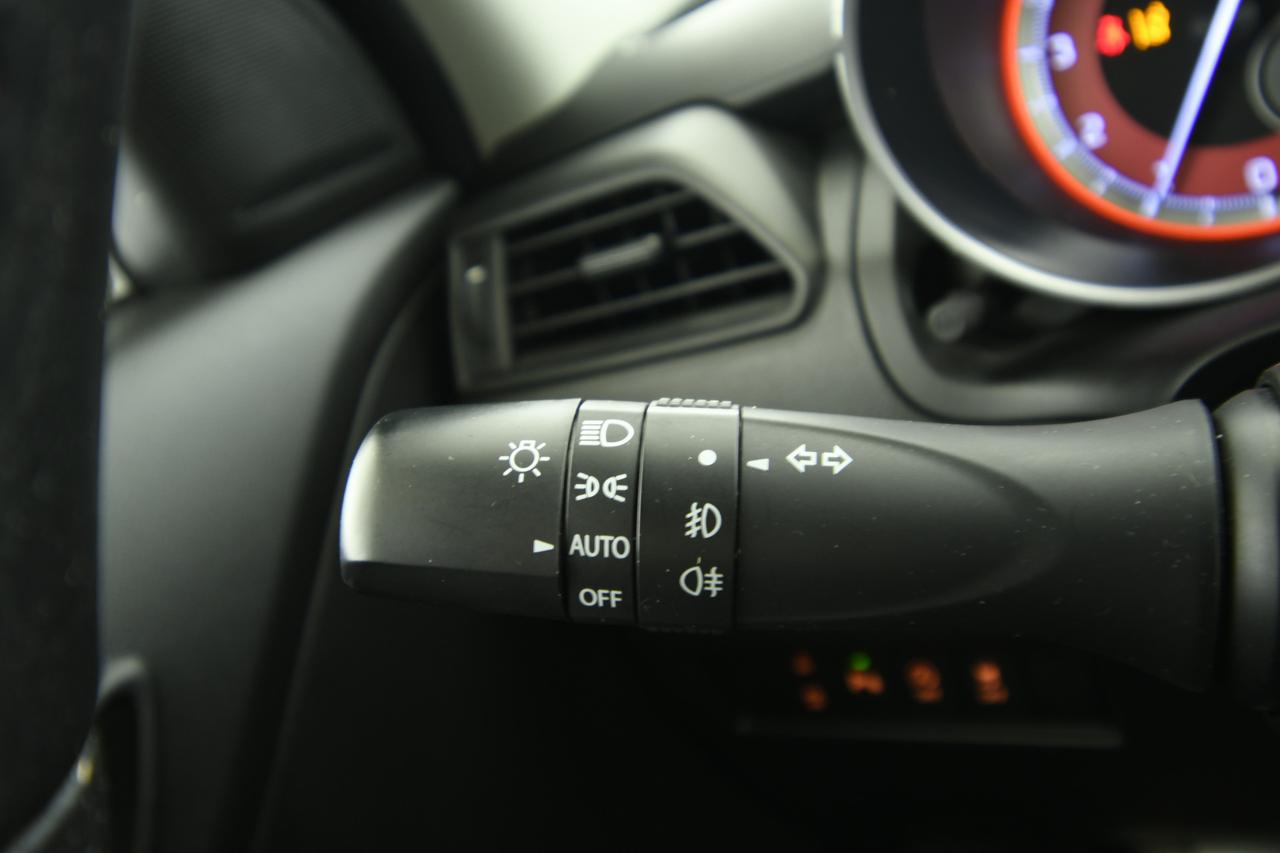 SUZUKI Swift 1.4h Sport 2wd ACC+CAMERA+C17"+NEOPATENTATI