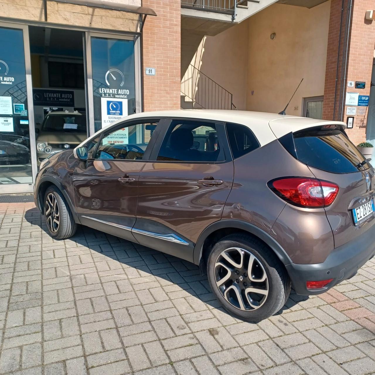 TENUTA IN MODO MANIACALE SEMPRE IN GARAGE CAPTUR 1.5