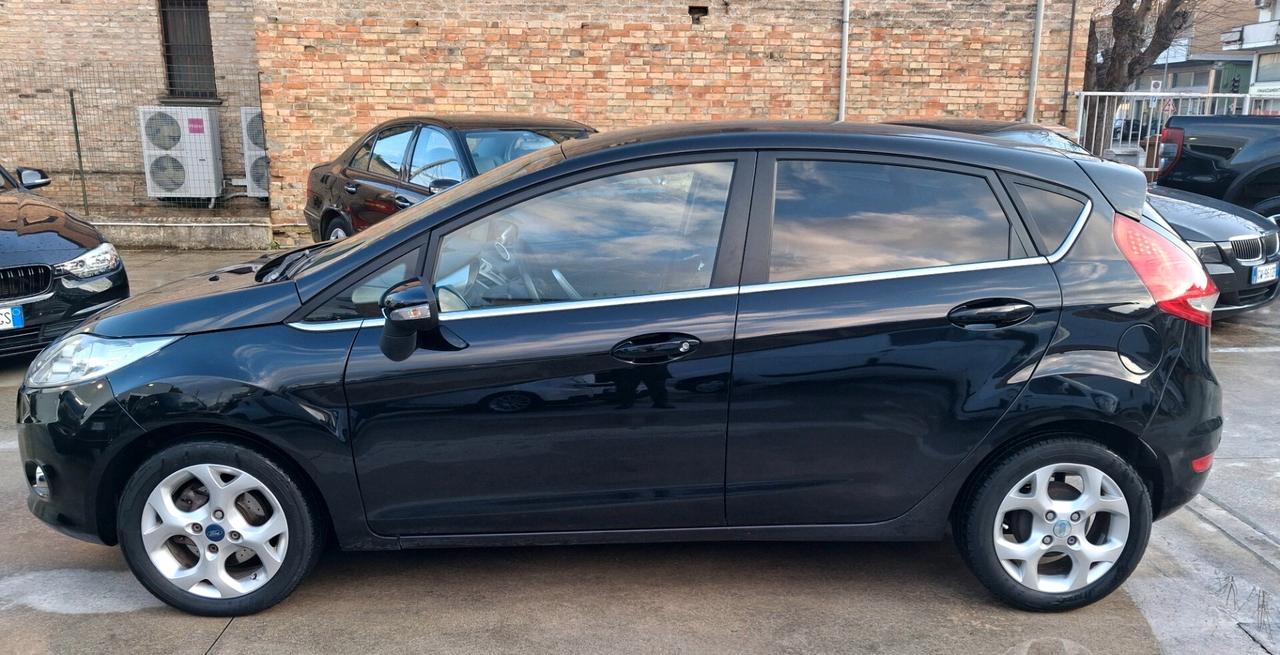Ford Fiesta Fiesta+ 1.4 TDCi 68CV 5 porte
