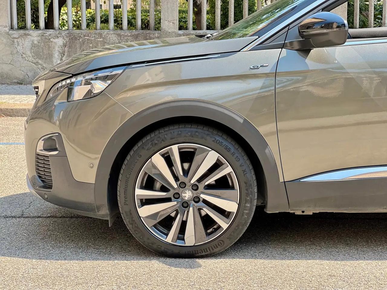 Peugeot 5008 BlueHDi 180 S&S EAT8 GT