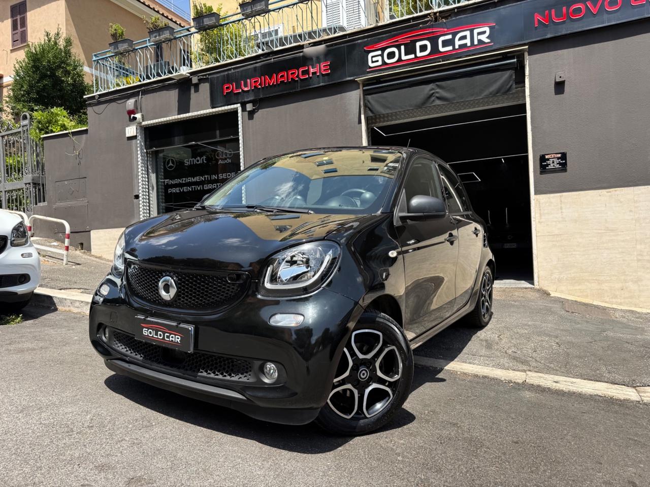 Smart ForFour 90 0.9 Turbo Superpassion NAVIGATORE FARI LED
