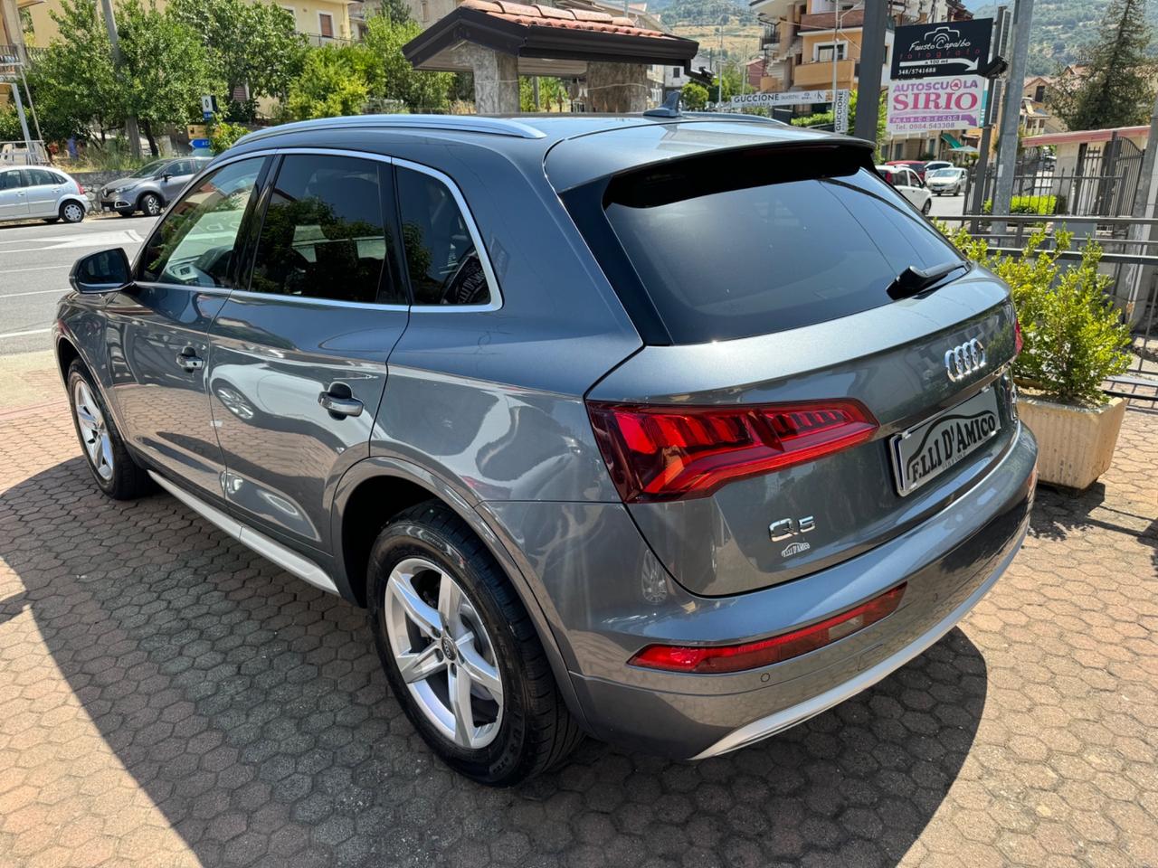 Audi Q5 2.0 TDI quattro S tronic Business Sport