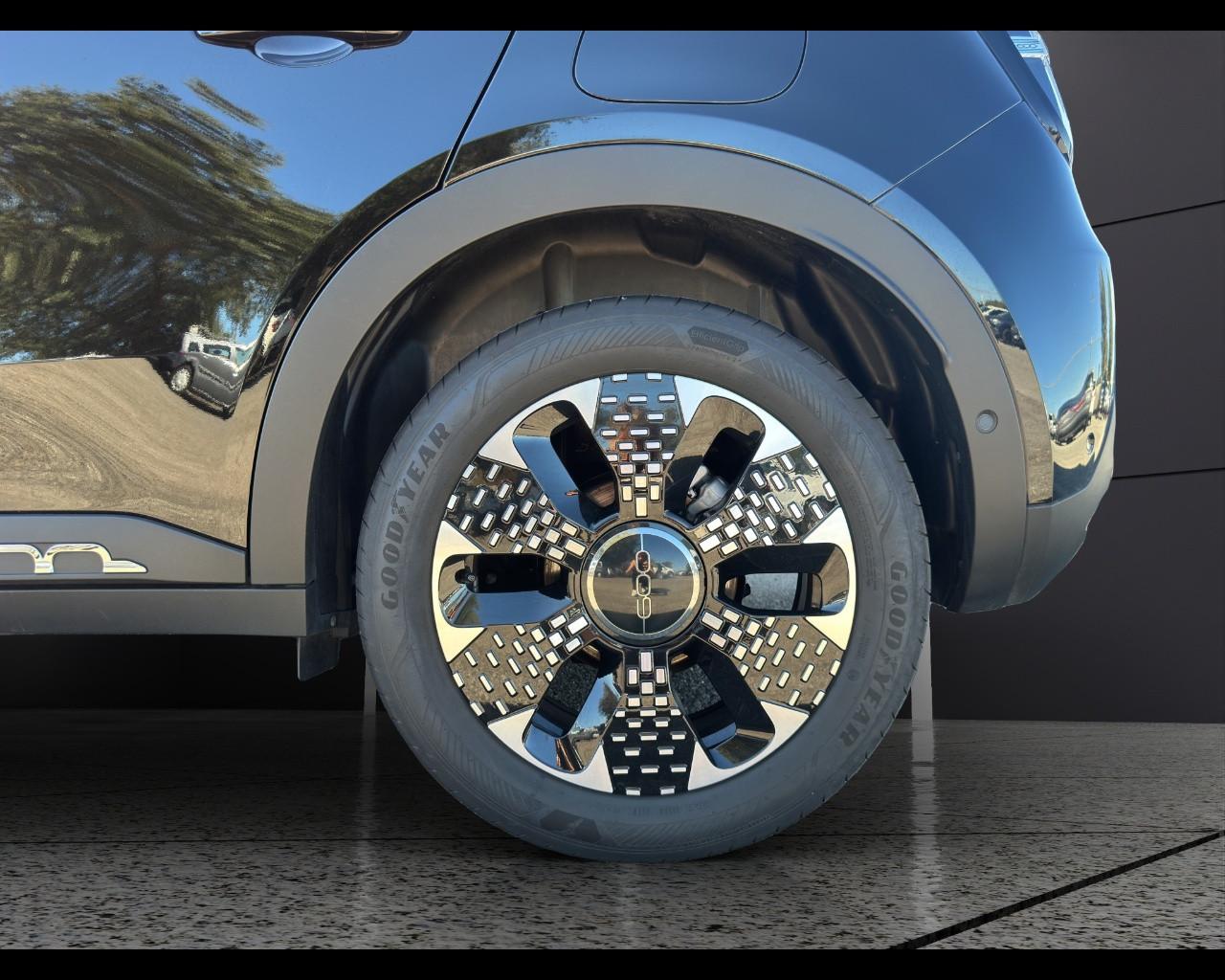 FIAT 600 (2023-->) - 600 Hybrid 100 CV DCT MHEV La Prima
