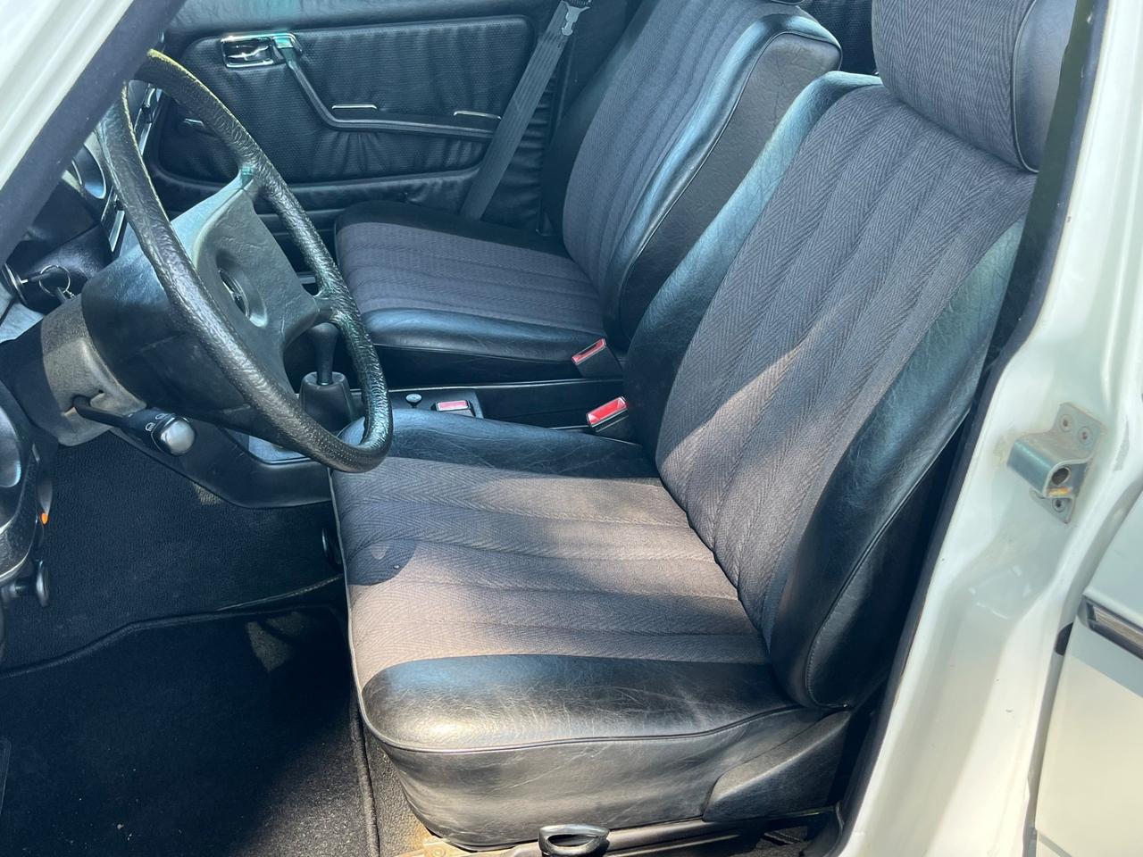 Mercedes benz 200 E w123 - Motore NUOVO
