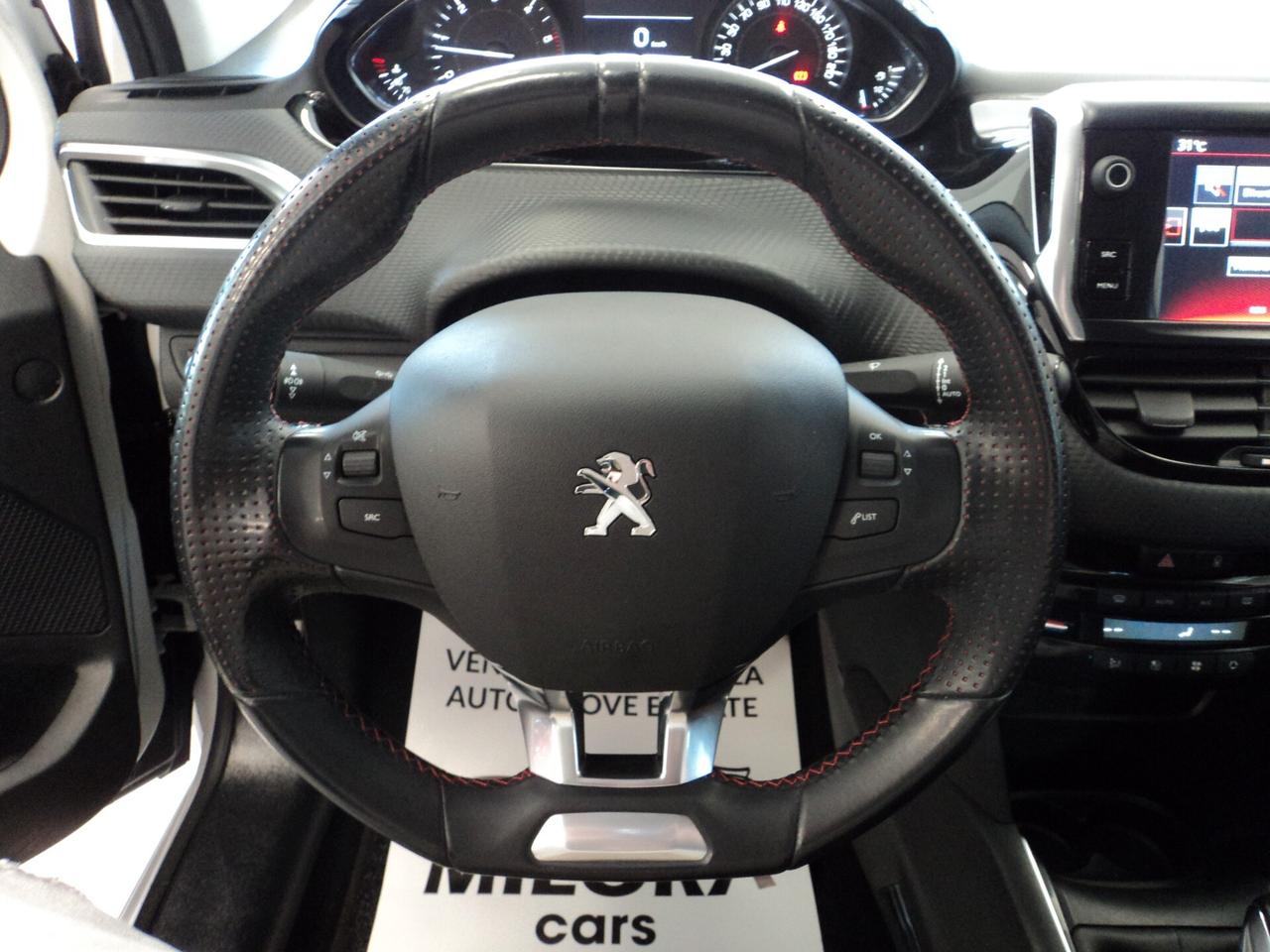 Peugeot 208 BlueHDi 100 5p. GT Line ICE White