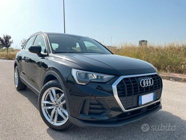 AUDI Q3 35 2.0 TDI 150 CV Business S-tronic