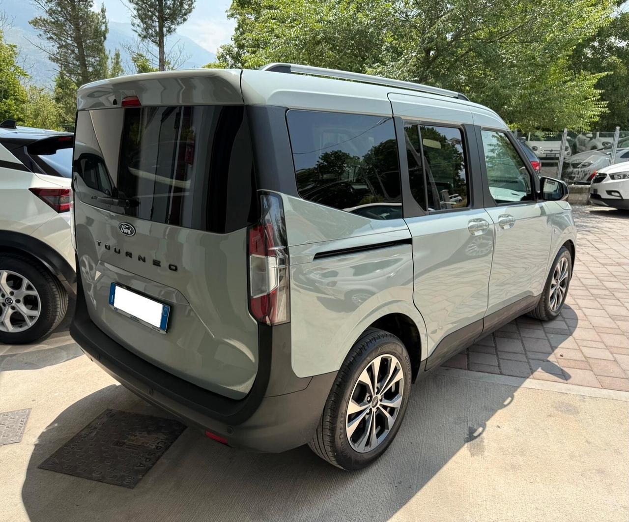 Ford Tourneo Courier Tourneo Courier 1.0 EcoBoost Titanium
