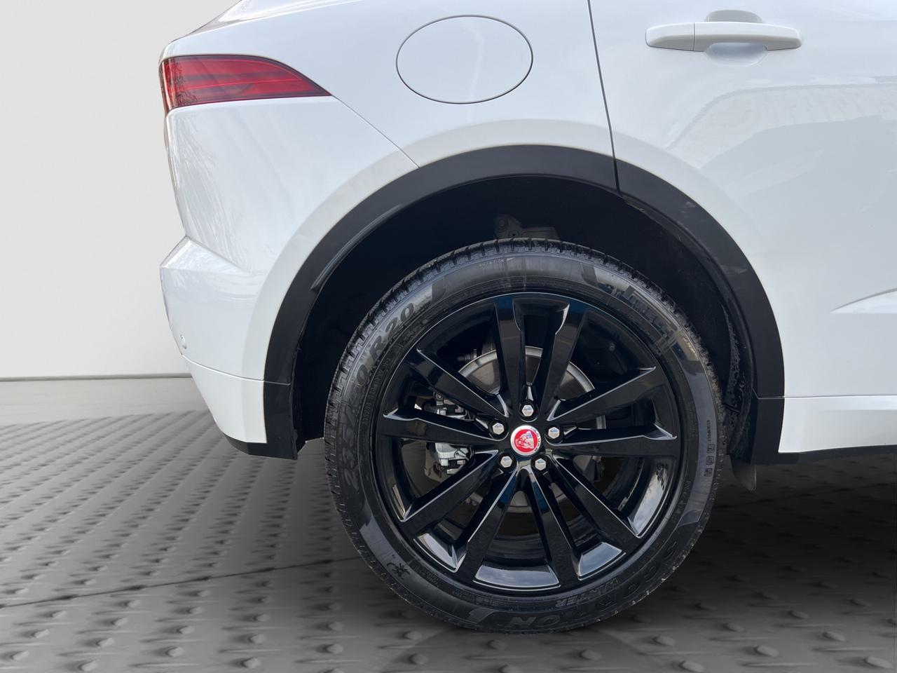 Jaguar E-Pace 2.0D I4 204 CV AWD Auto R-Dynamic Black