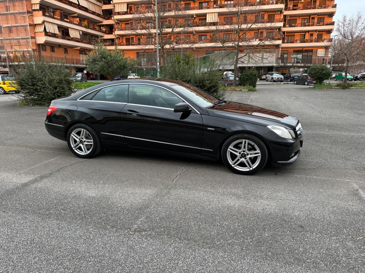 Mercedes-benz E 220 E 220 CDI Coupé BlueEFFICIENCY Executive