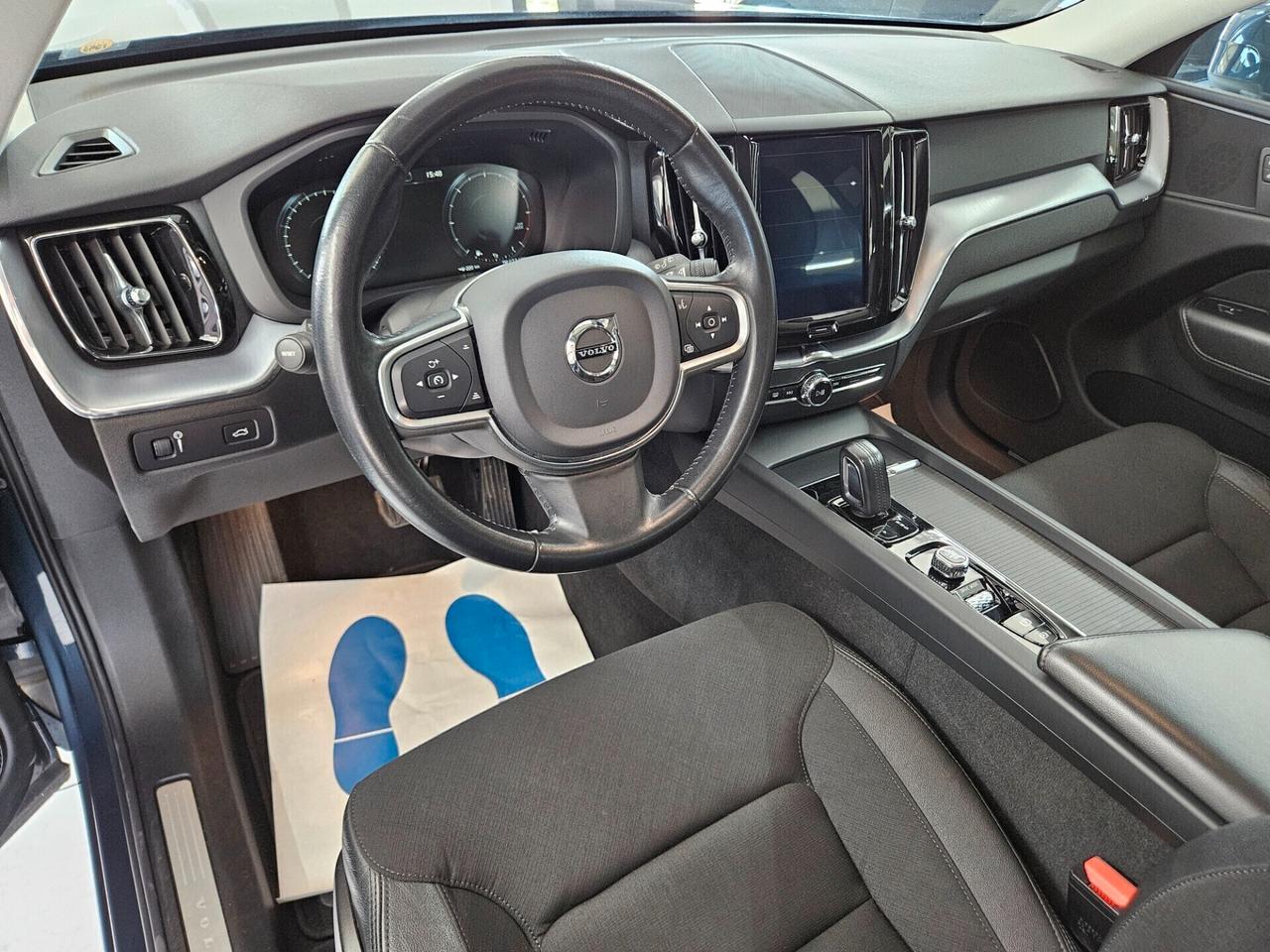 Volvo XC60 2.0 b4 Momentum awd auto my20 - IVA ESPOSTA