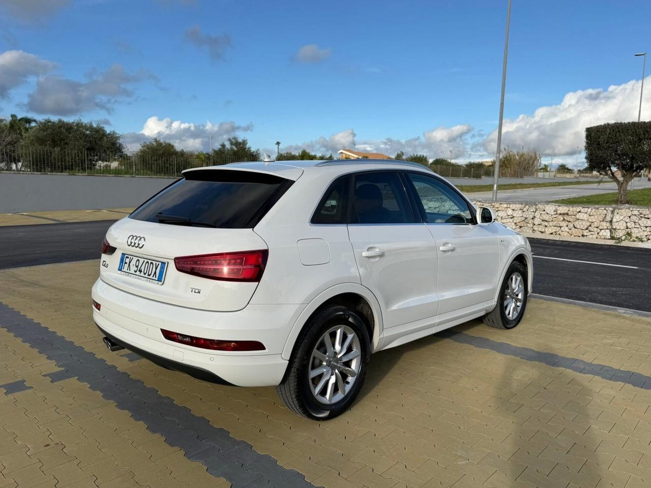 Audi Q3 2.0 TDI 150 CV S tronic Business