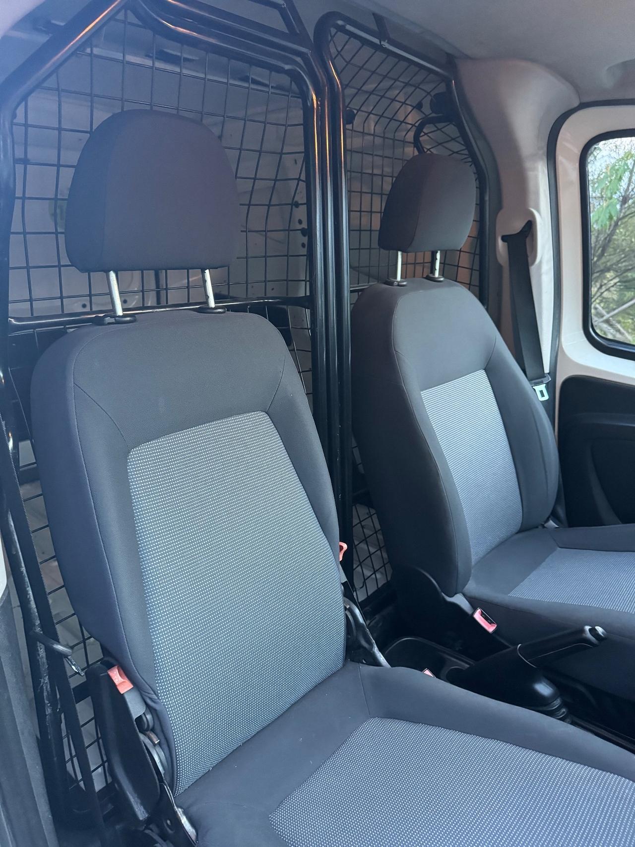 Peugeot Bipper 1.3 HDi 75Cv 2011