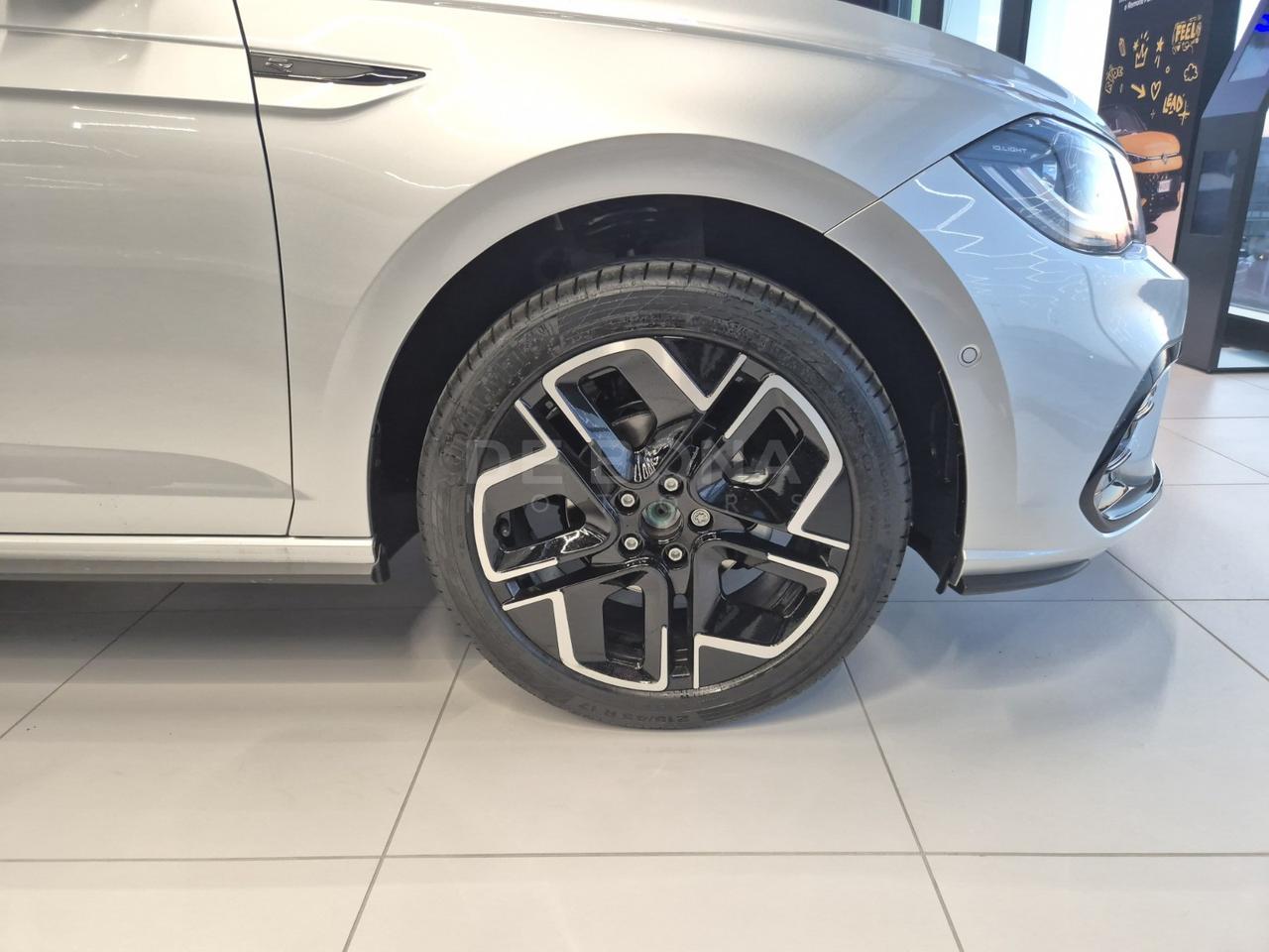 Volkswagen Polo 1.0 tsi r-line plus 115cv dsg