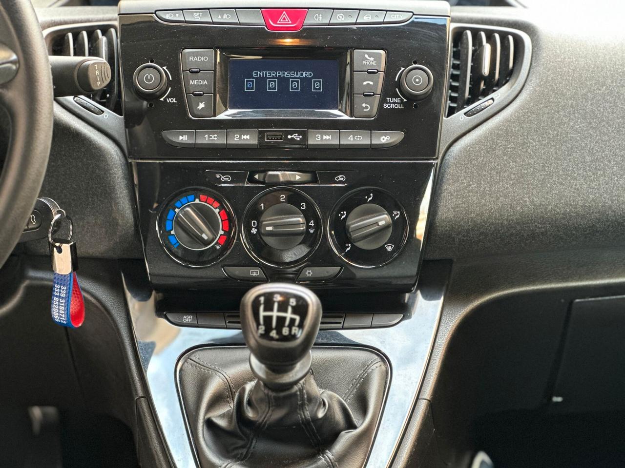 Lancia Ypsilon 1.0 5 porte Hybrid Ecochic Gold