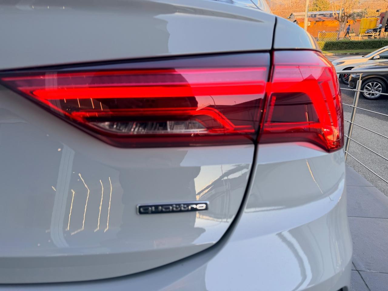 Audi Q3 SPB 40 TDI quattro 200cv S tronic line edition gesso