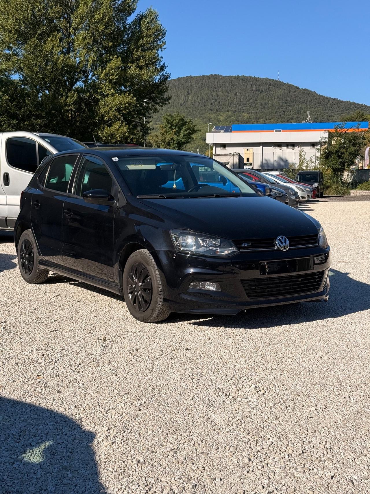 Volkswagen Polo 1.4 TDI 75CV R-Line – 06/2015 – 134.000 km – FULL OPTIONAL