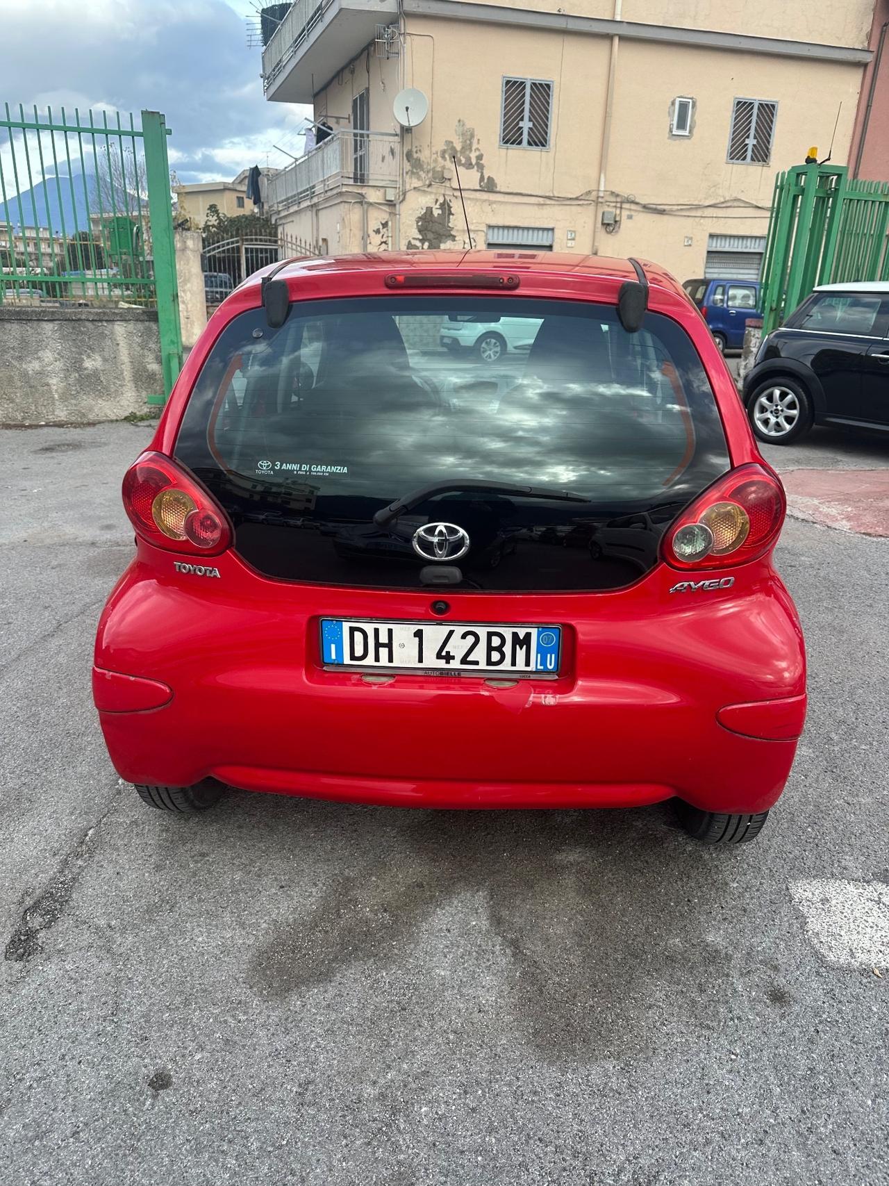 Toyota Aygo 1.0 12V VVT-i 5 porte Sol
