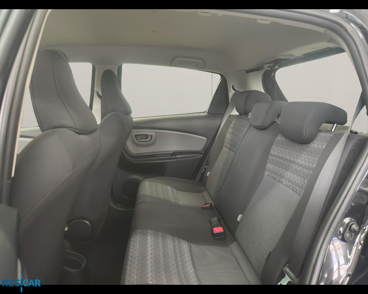 TOYOTA Yaris 5p 1.0 Active IDONEA NEOPATENTATO