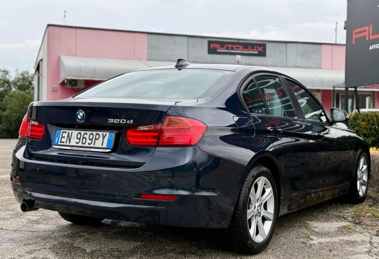 Bmw 320d 184CV 2013 F30 BERLINA CAMBIO MANUALE