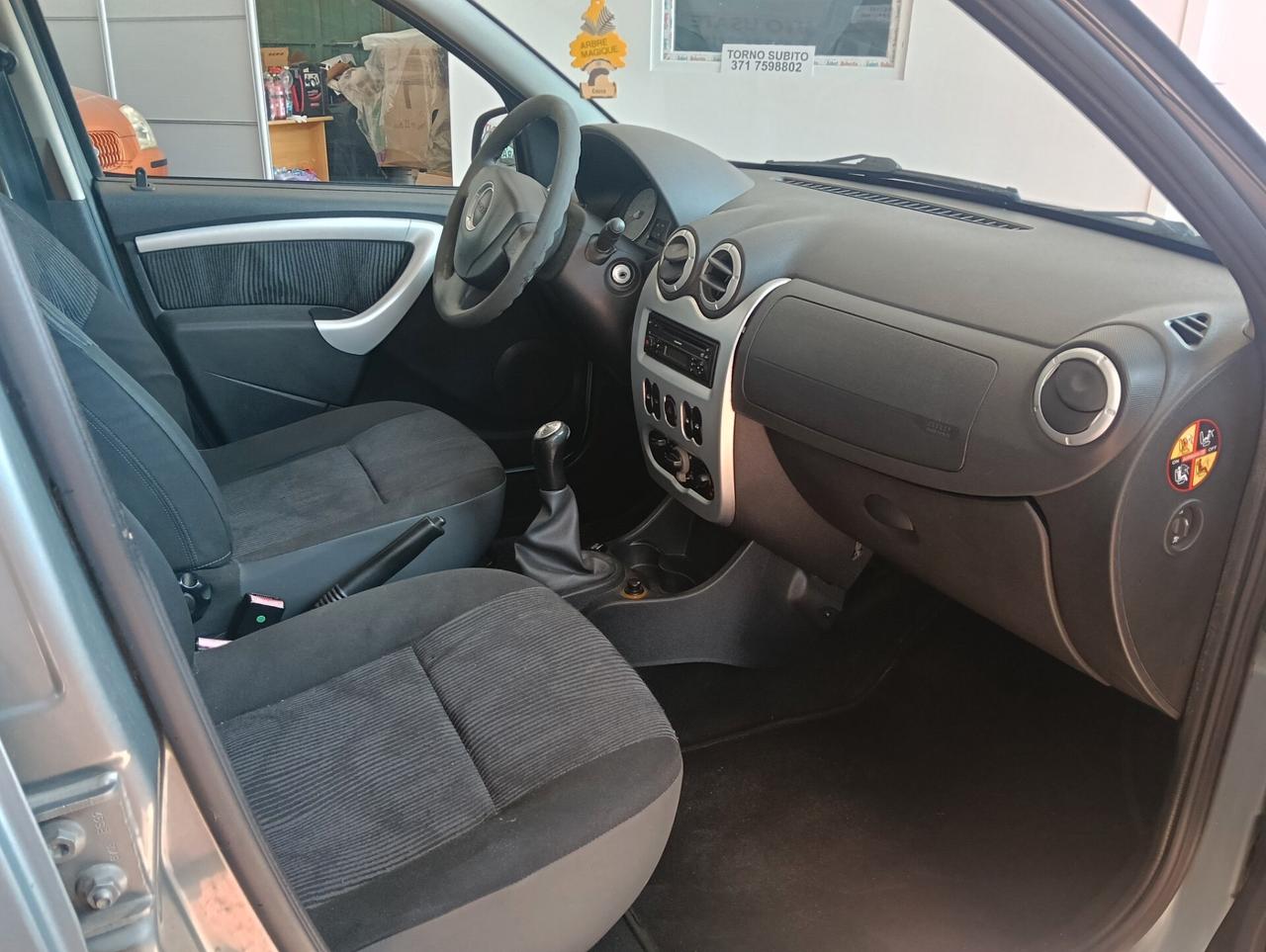 Dacia Sandero 1.4 8V GPL-per neopatentati -2009