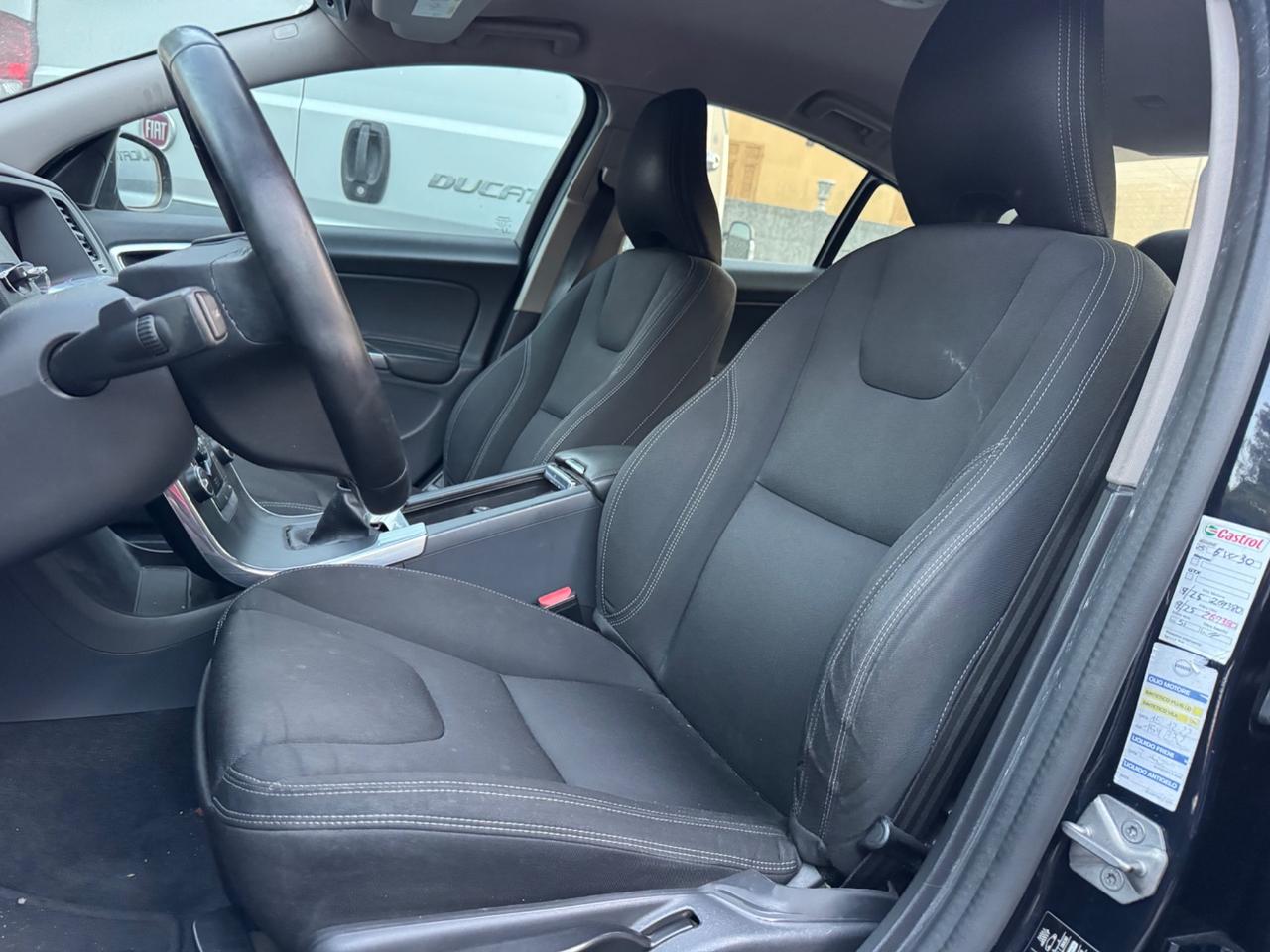 VOLVO S60 2.0 120CV MOTORE ROTTO NON PARTE