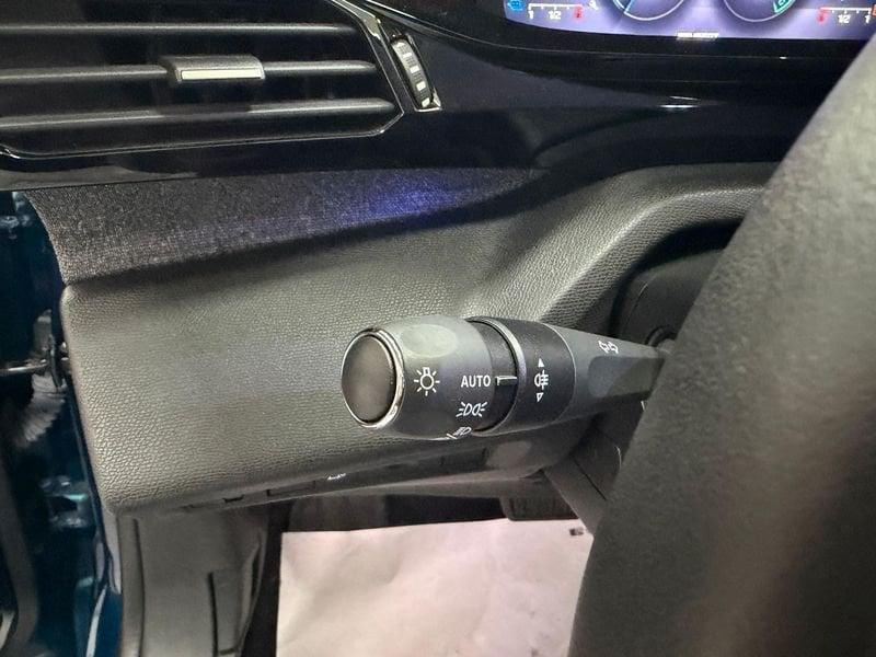 Peugeot 408 Allure Pack Hybrid 180 e-EAT8 S&S aut.