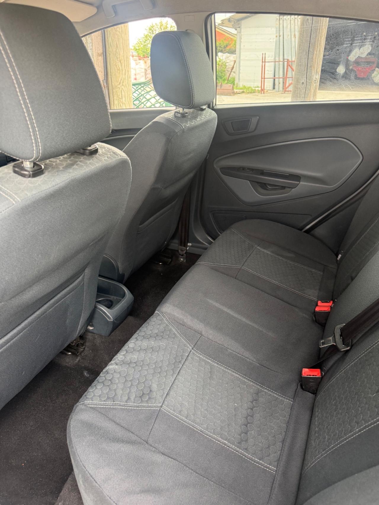 Ford Fiesta Diesel titanium 1.4 TDCi NEOPATENTATI