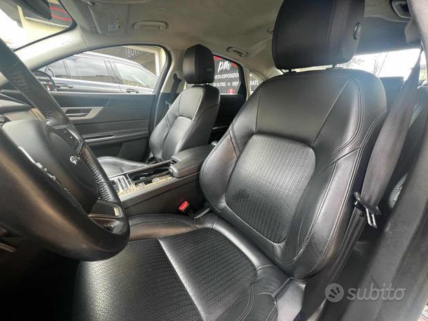 JAGUAR XF 2.0 D 180 CV aut. Portfolio