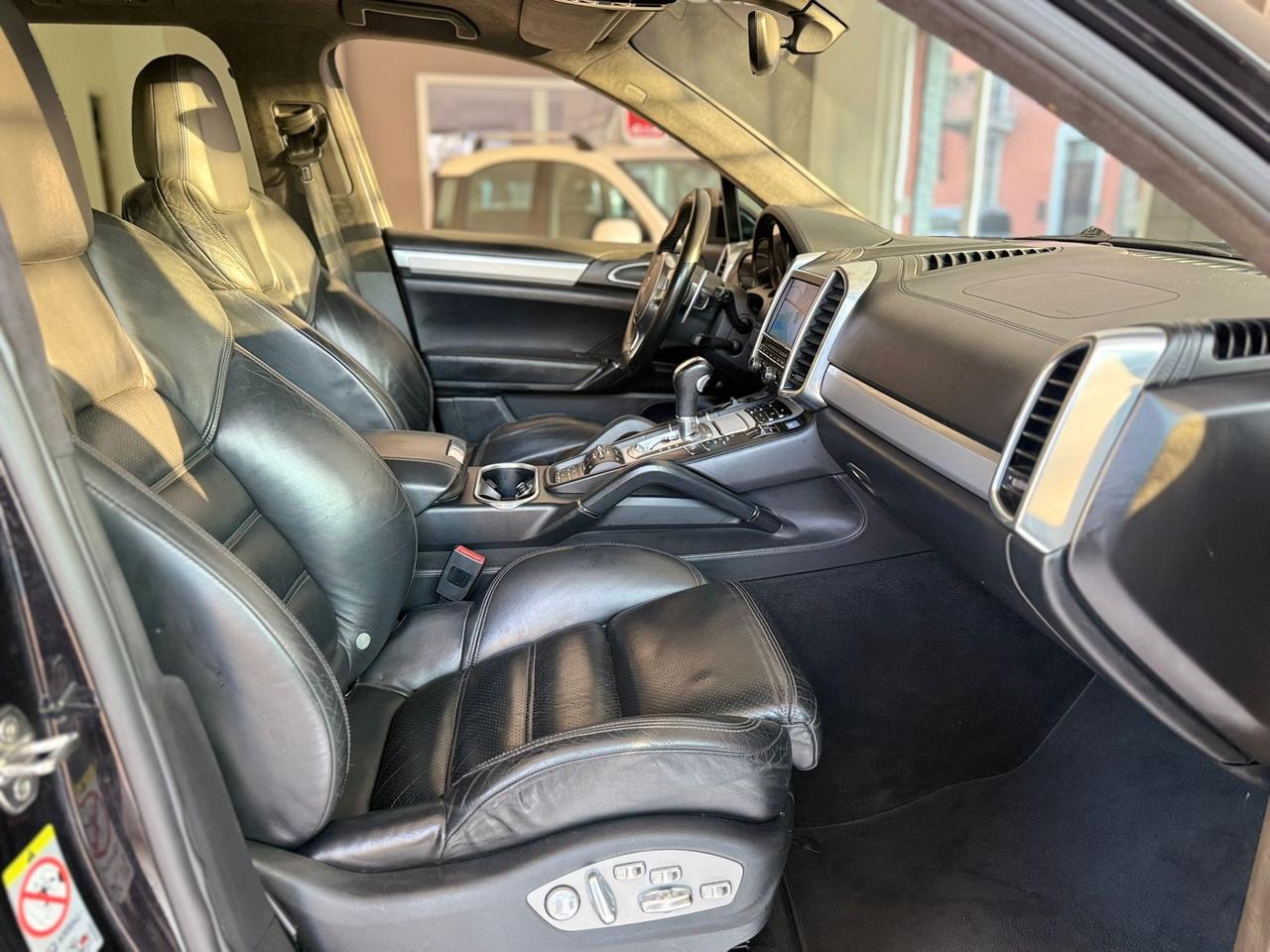 Porsche Cayenne 4.8 Turbo