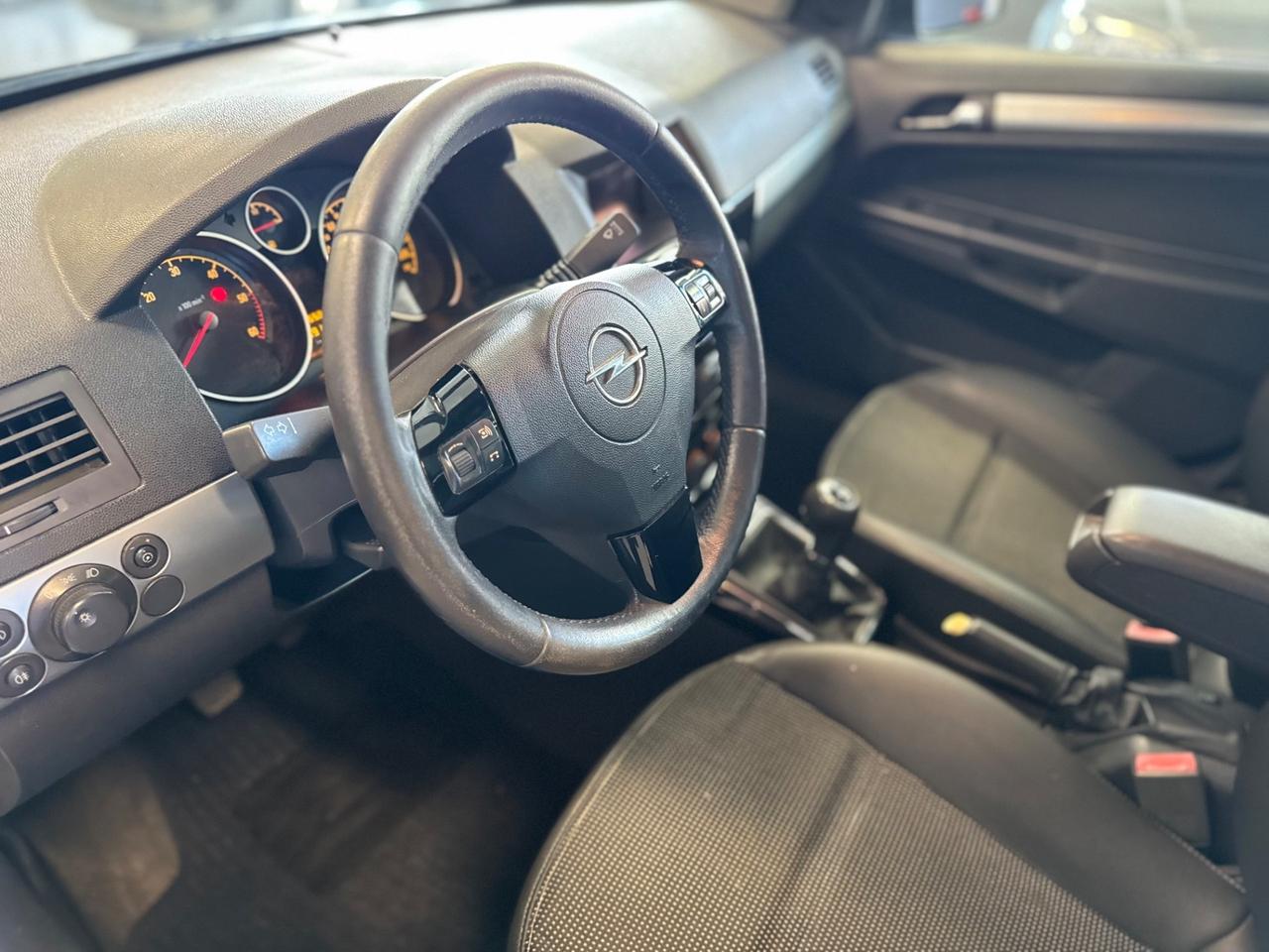 Opel Astra 1.7 CDTI 101CV 5 porte Cosmo