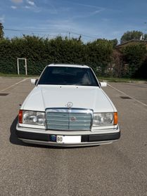 Mercedes-Benz E 200 2.0 GPL - CERTIFICAZIONE ASI - OTTIME CONDIZIONI -