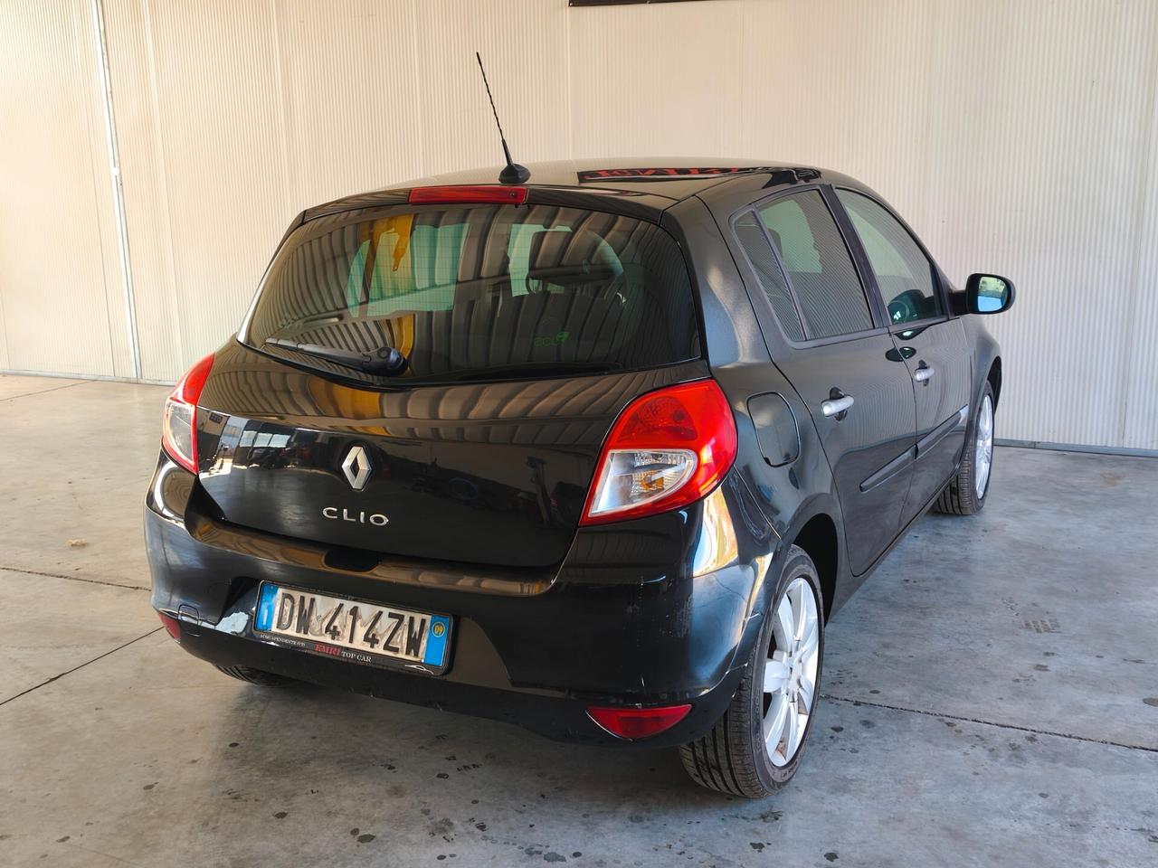 Renault Clio 1.2 16V 5 porte Dynamique