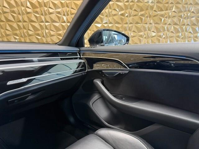 Audi A8 50 TDI 3.0 quattro tiptronic