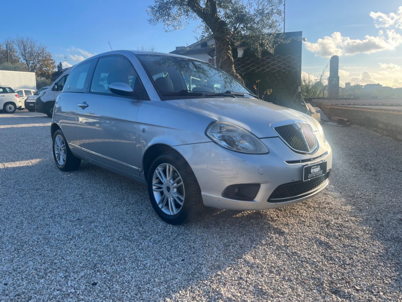 Lancia Ypsilon 1.3 MJT 75 CV Argento