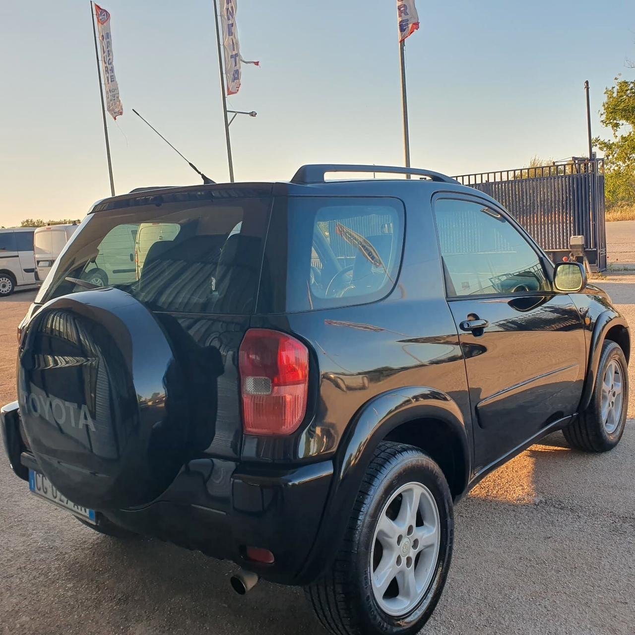 Toyota RAV4 2.0 Tdi D-4D cat 3 porte Sol