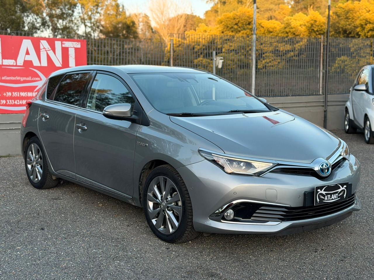 Toyota Auris 1.8 Hybrid Lounge