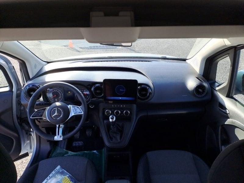 Mercedes-Benz Classe T 180 d AT