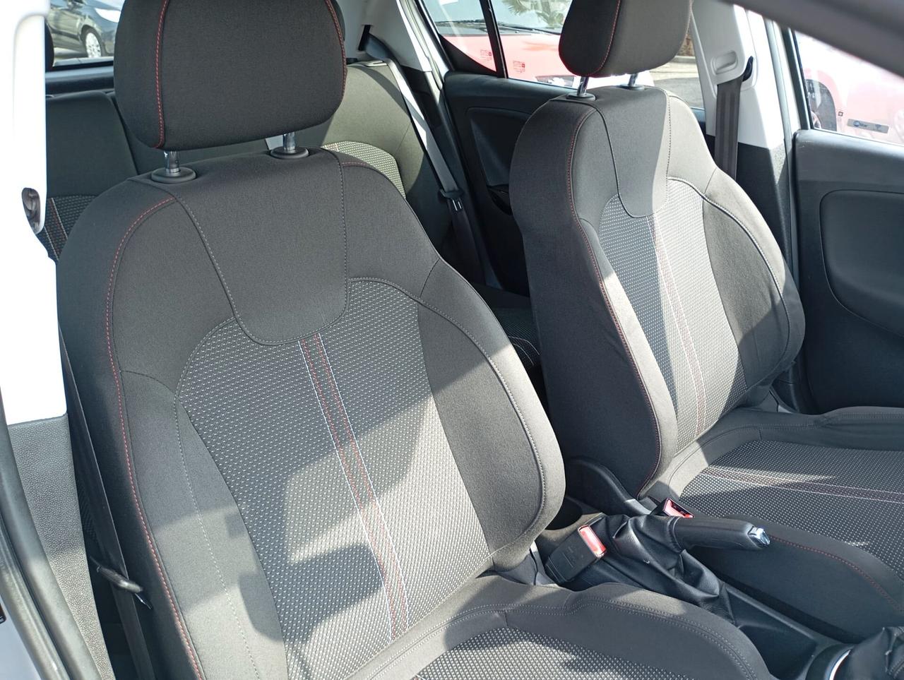 Opel Corsa 1.4 90CV GPL Tech Black Edition