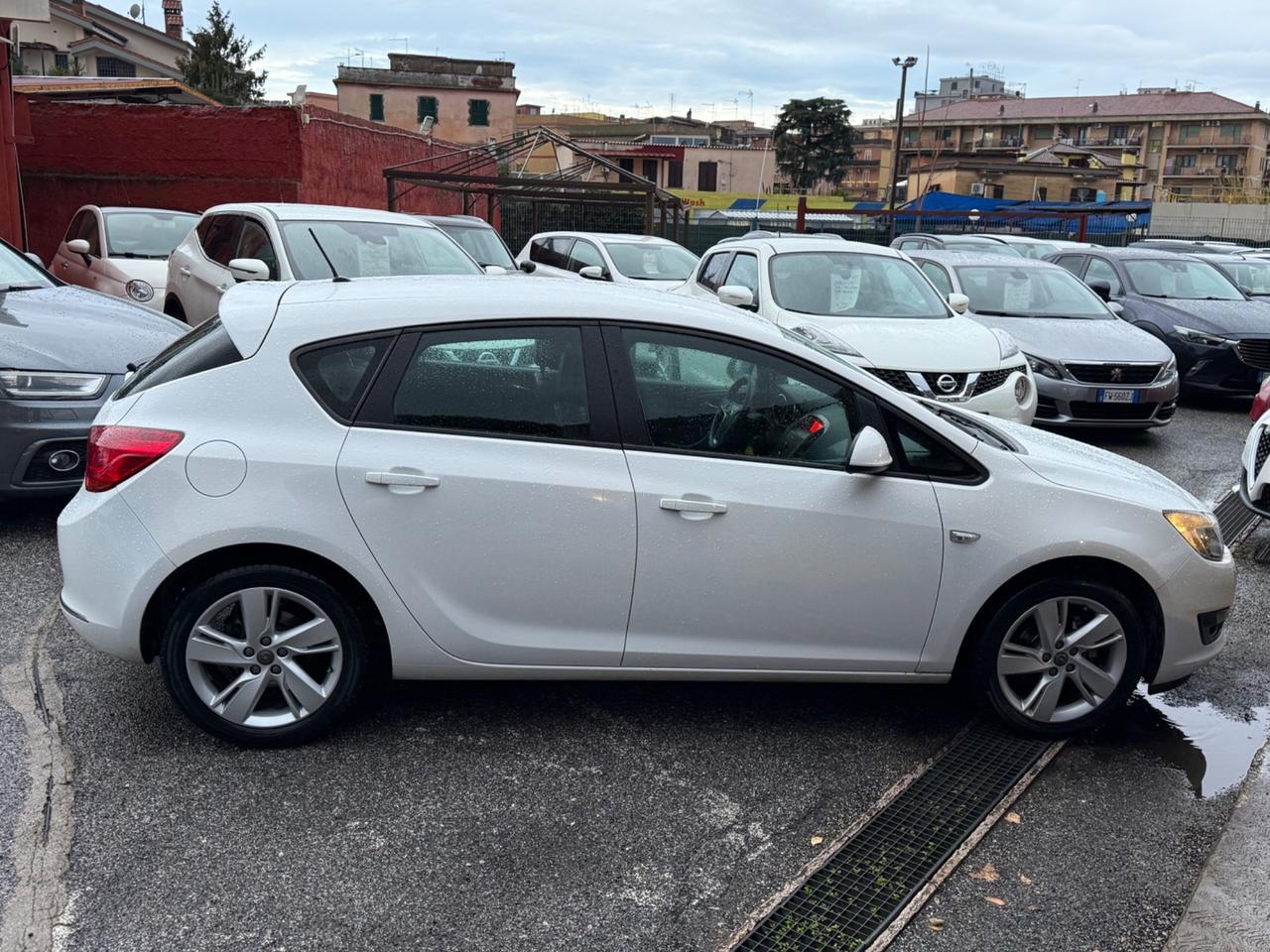 Astra 1.4 100CV-Cosmo-unipro-( 98 mila km ) -rate