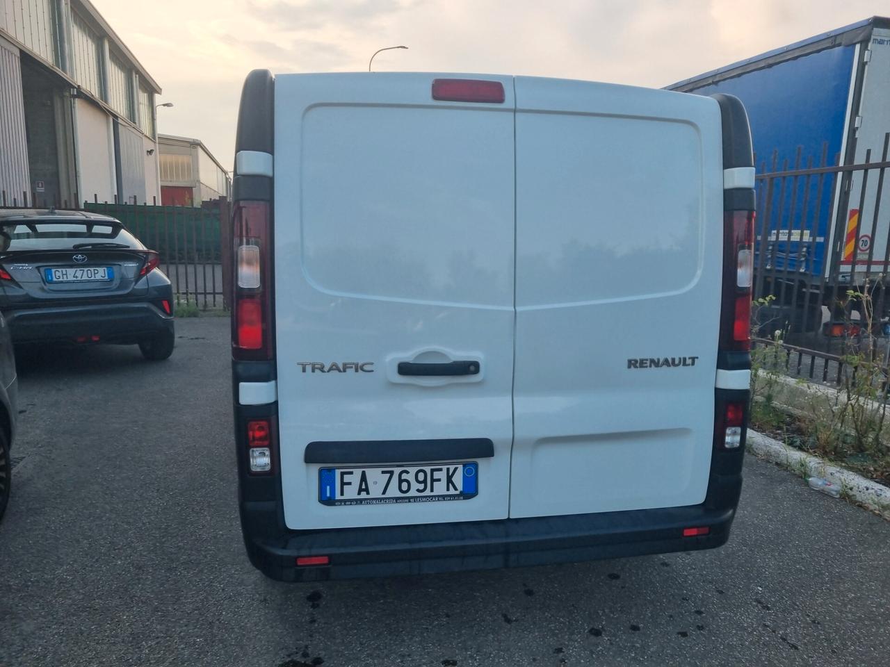 Renault Trafic T27 1.6 dCi 115CV PC-TN Furgon