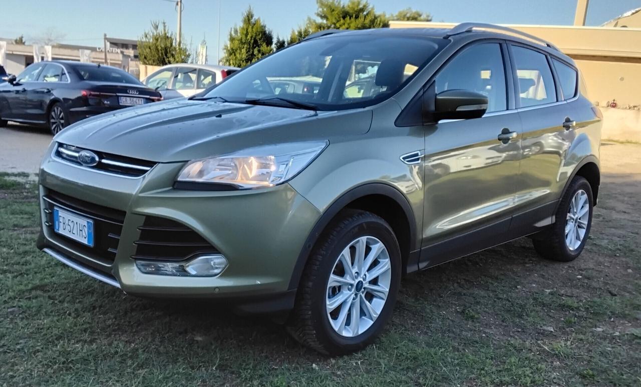 Ford Kuga 2.0 TDCI 150 CV S&S 4WD Powershift Titanium