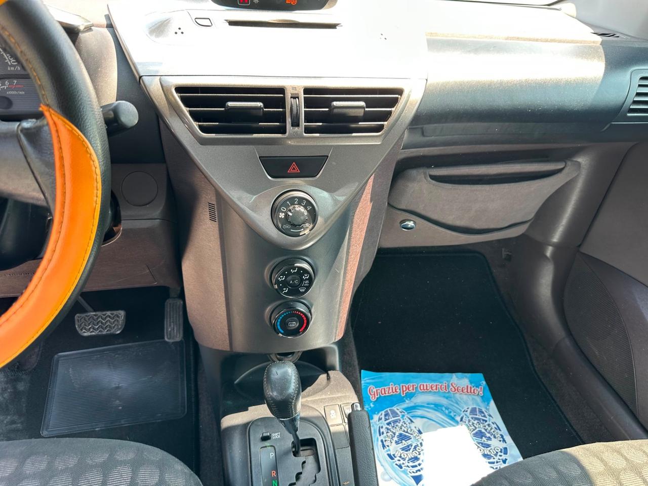 Toyota iQ 1.0 Multidrive versione lancio
