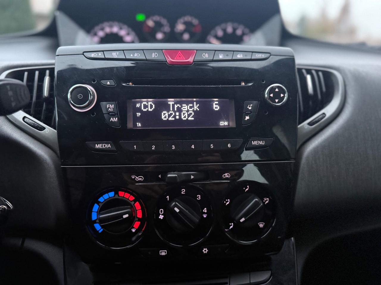 Lancia Ypsilon 0.9 METANO VALIDO 2029 2013 NEOPAT