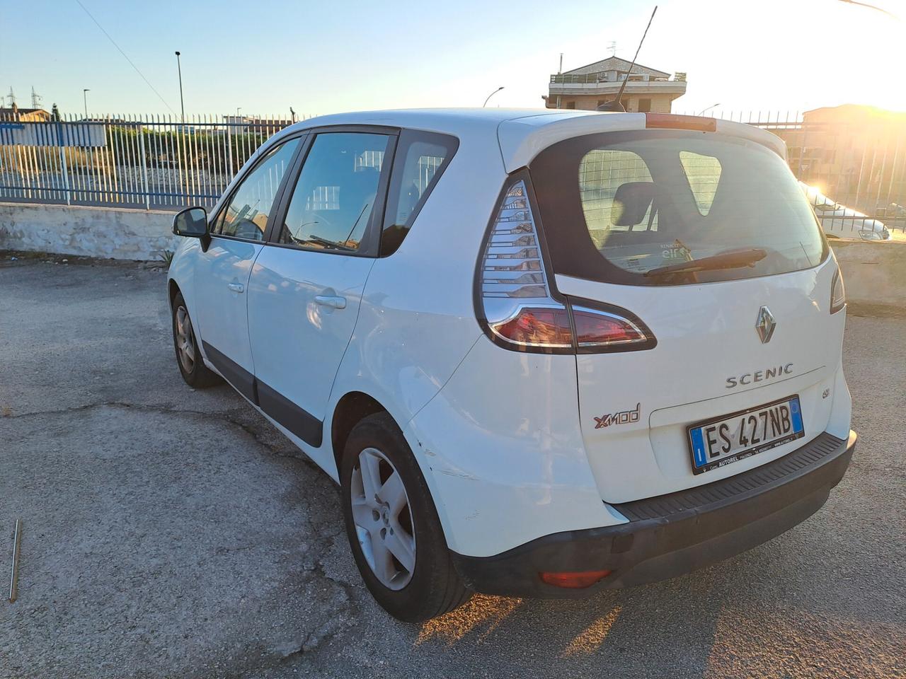 Renault Scénic XMod 1.5 dCi AUTOCARRO N1