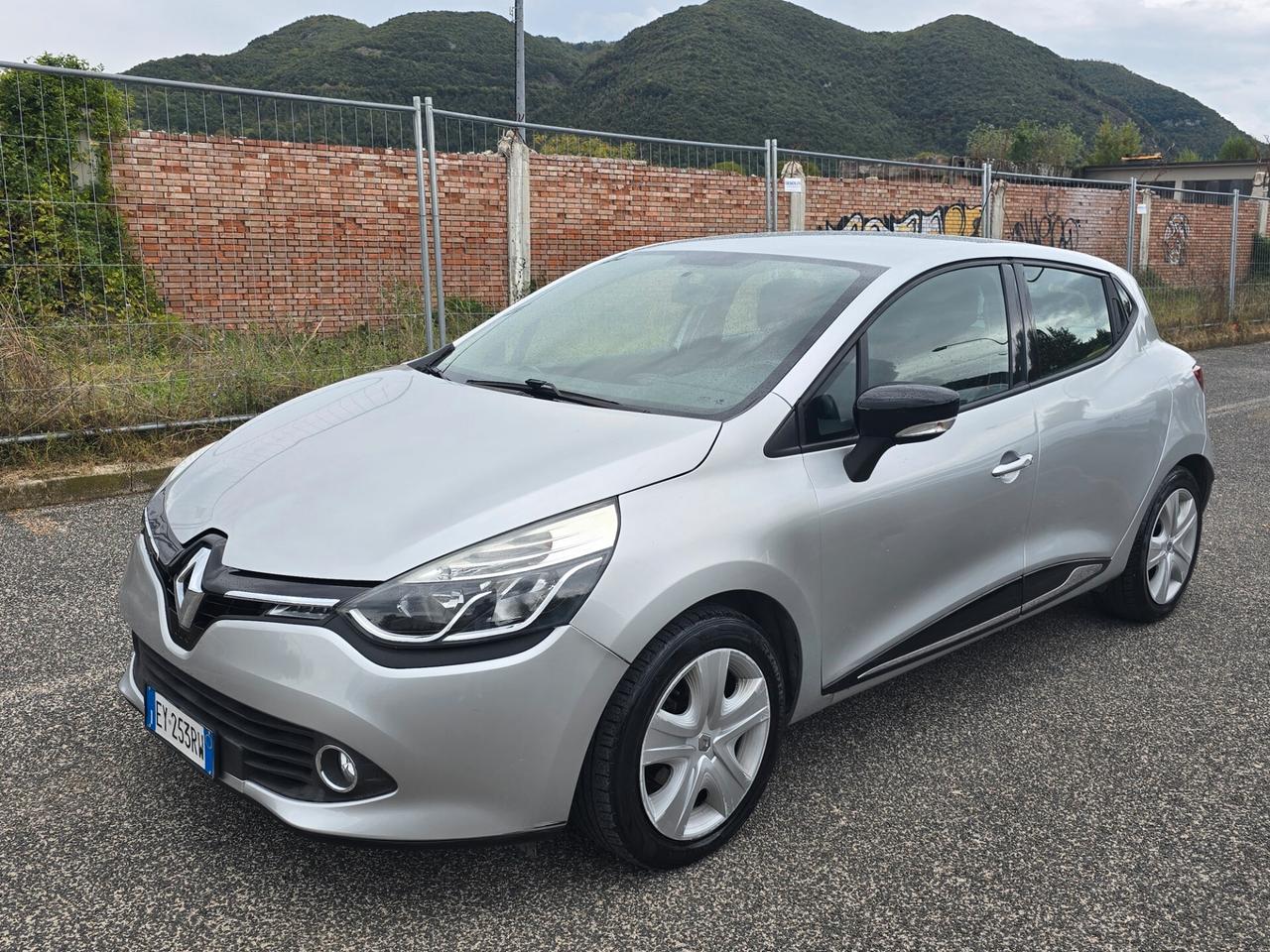 Renault Clio 1.2 75CV 5 porte Wave